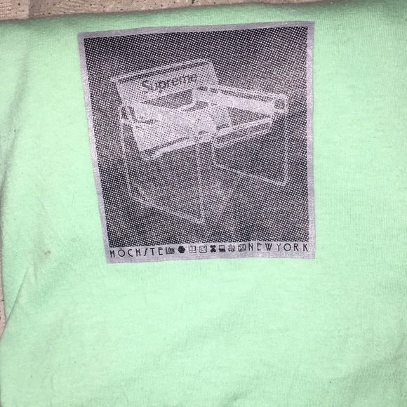 Supreme - Picture 2 of 4